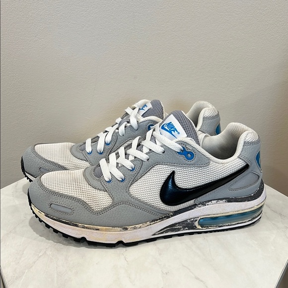 🔥Nike Air Max Direct Sneakers in Gray, White, and Black🔥 - Picture 1 of 5